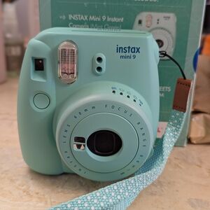 Fujifilm Instax Mini 9 Instant Camera - Mint Green